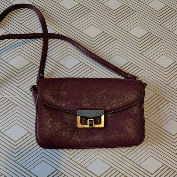 Marc by Marc Jacobs Red Leather Crossbody Mini Bag - Picture 9 of 9